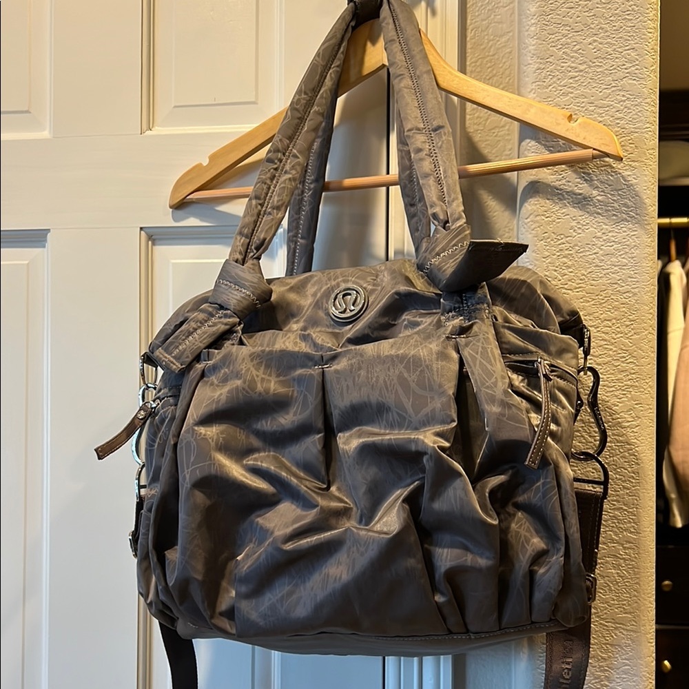Chic Gray Patterned Tote Bag